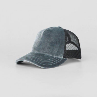 Custom Logo Casual Trucker Hat with Mesh Back for Outdoor Wear