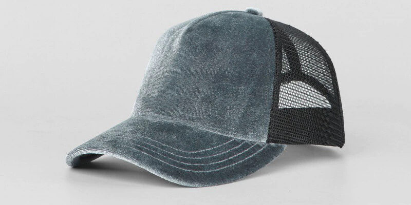 Custom Logo Casual Trucker Hat with Mesh Back for Outdoor Wear