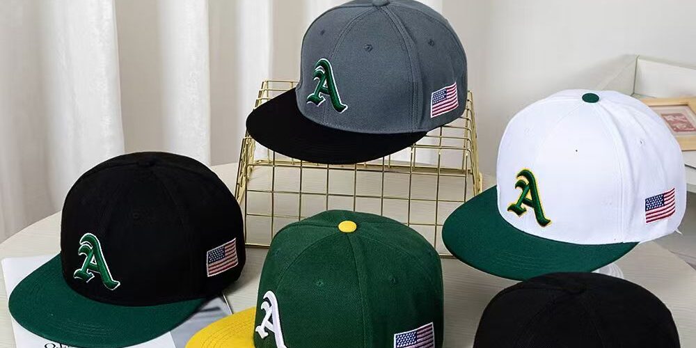 Color-block hip-hop snapback hat with 3D letter embroidery