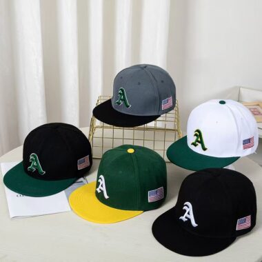 Color-block hip-hop snapback hat with 3D letter embroidery