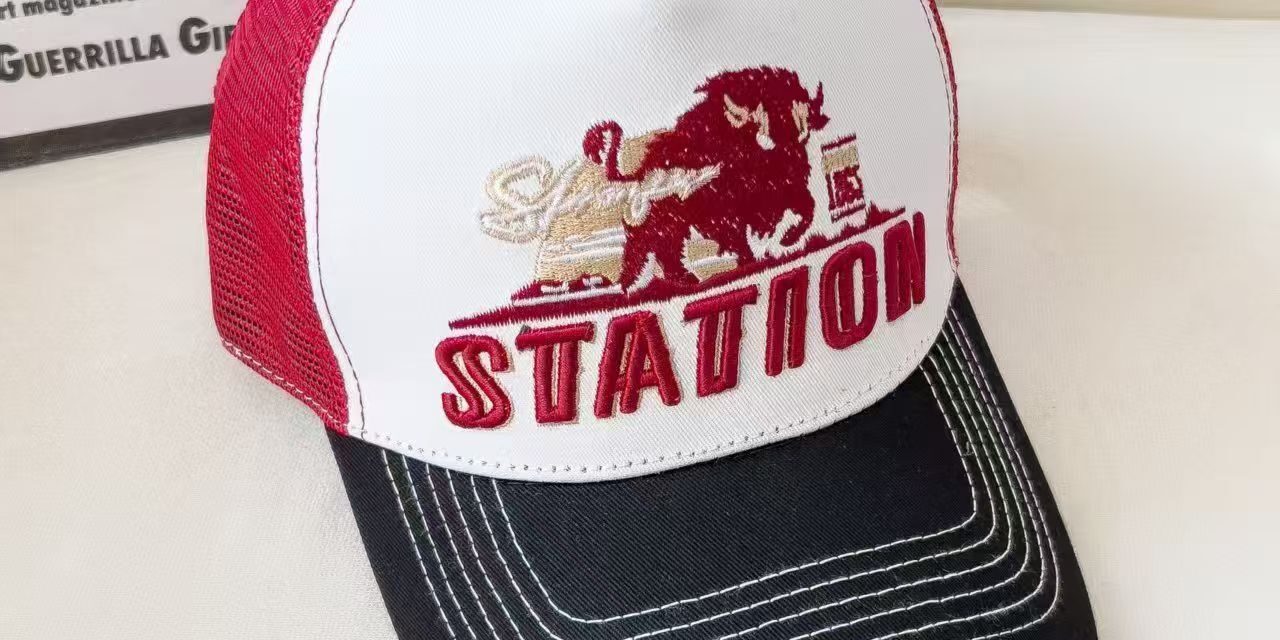 American letter embroidered breathable outdoor trucker hat