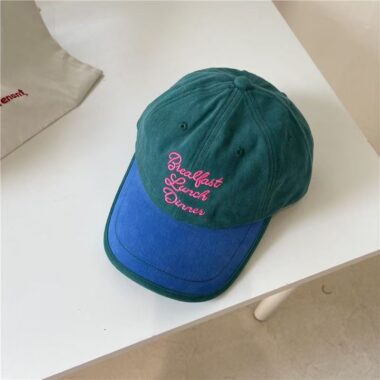 Color-block large brim baseball hat with letter embroidery
