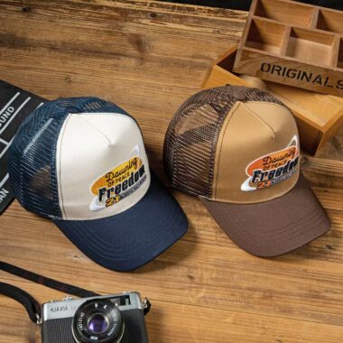 Summer breathable men’s trucker hat with letter embroidery