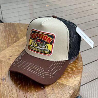 Outdoor mesh breathable embroidered trucker hat