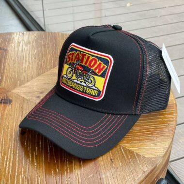 Outdoor mesh breathable embroidered trucker hat