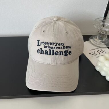 Vintage letter embroidered versatile casual fashion baseball hat