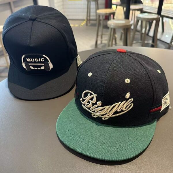 Wide-brim American hip-hop snapback hat for spring and summer