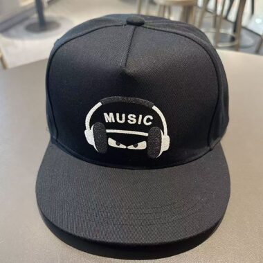 Wide-brim American hip-hop snapback hat for spring and summer